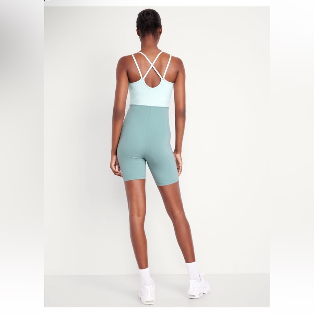 Old Navy StudioSmooth Color Block Activewear Jumpsuit, NWT, $55 Retail - Picture 2 of 9